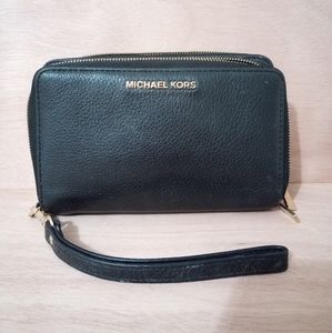 Michael Kors Black Leather Double Zipper Wallet Pebbled Soft Credit card slots.